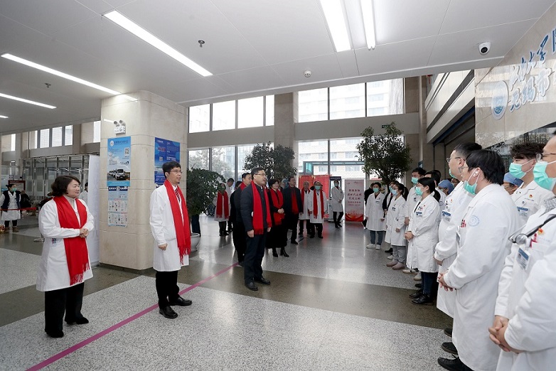 慰问送关怀.jpg 慰问送关怀.jpg