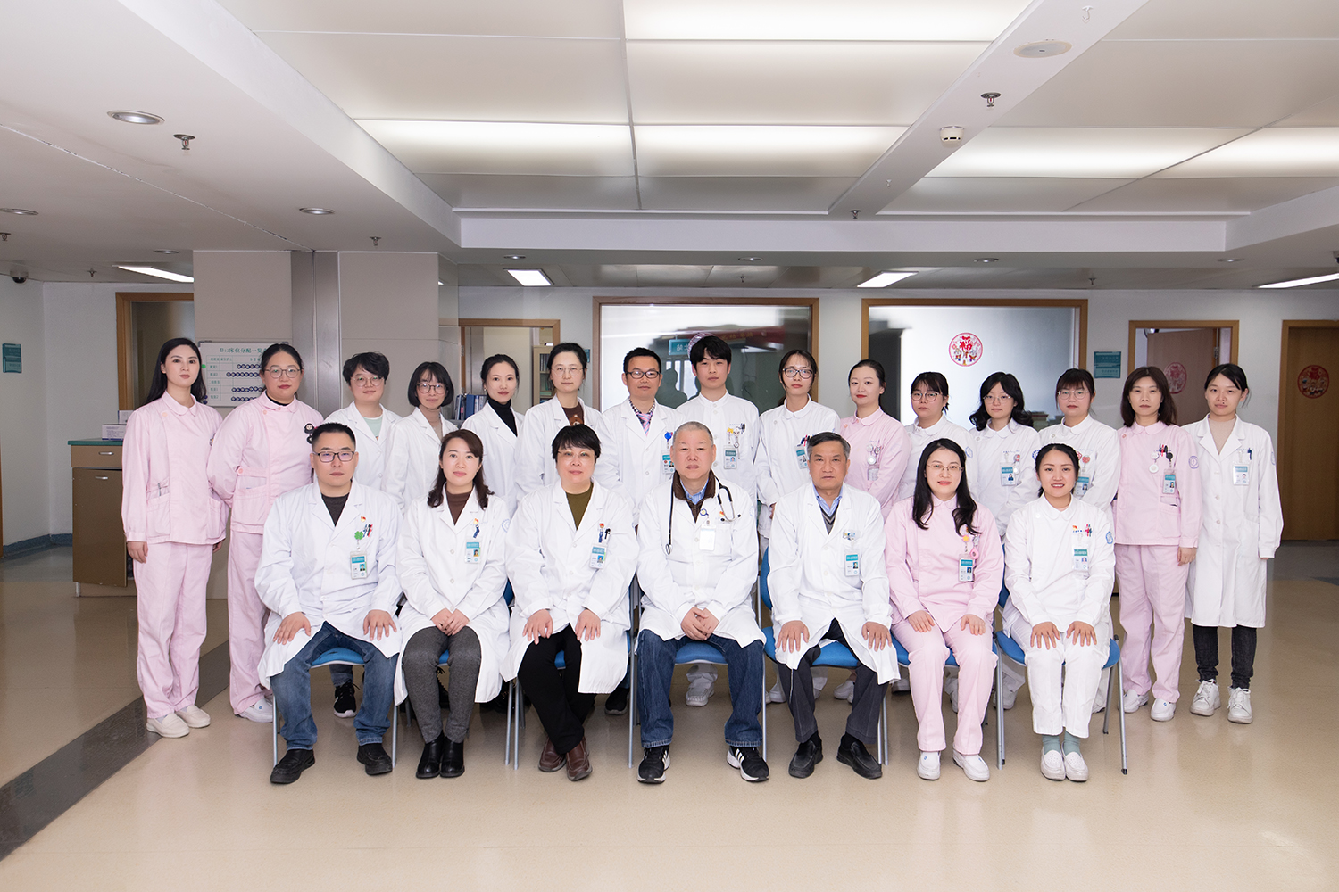 血液科科室合照.jpg